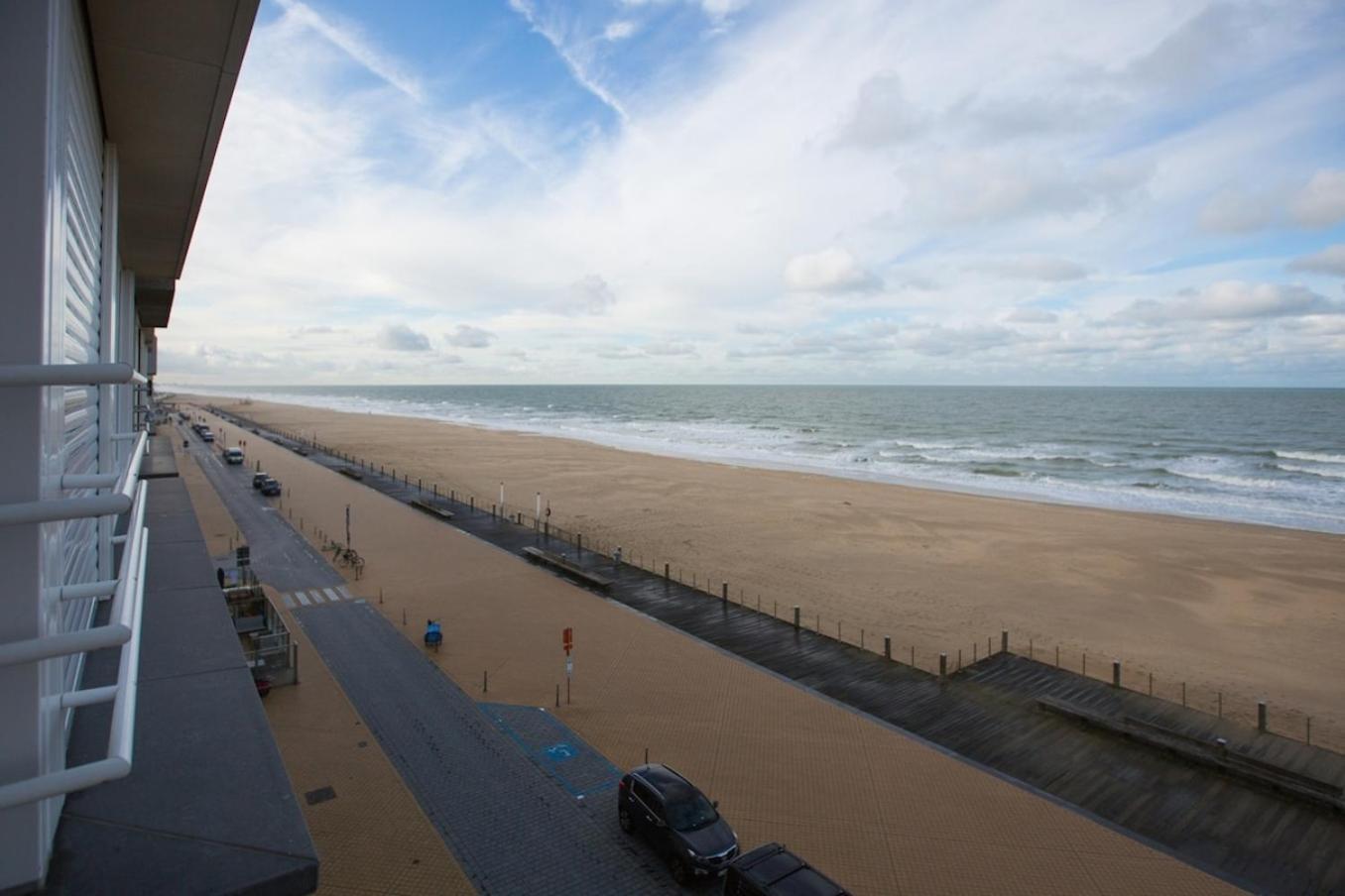 Bright Apartment With Sea View Oostende Ngoại thất bức ảnh